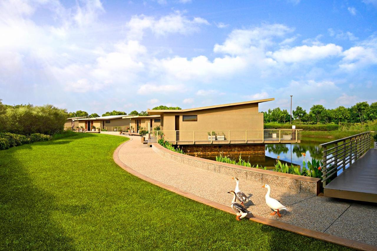 Life At Repose- Lake Villas Resort & Club Chor Warodra Extérieur photo