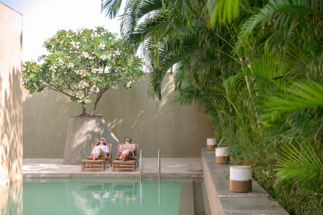 Life At Repose- Lake Villas Resort & Club Chor Warodra Extérieur photo